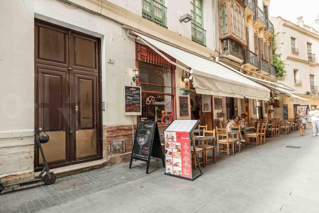 Apartament Private Terrace, Barbecue & Cathedral View By Rems